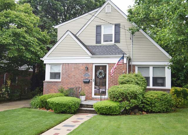 Property at 145 Gerard Ave, New Hyde Park, NY 11040, 4 beds, 2 baths