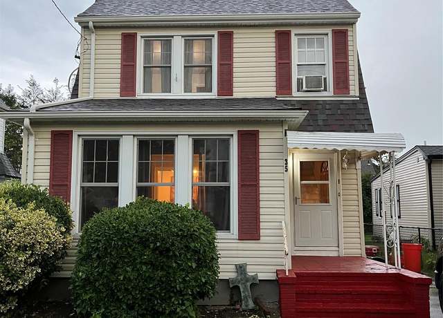 Property at 35 Juniper Ave, Mineola, NY 11501, 3 beds, 1 bath