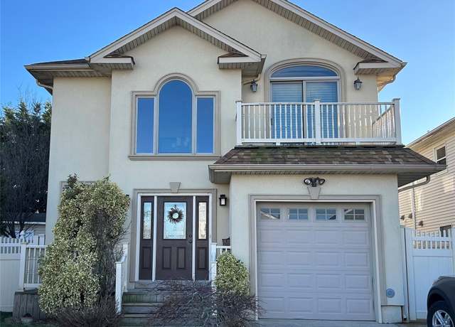 Property at 466 E Fulton St, Long Beach, NY 11561, 4 beds, 2.5 baths