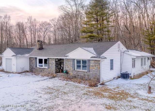 Property at 435 Samsonville Rd, Kerhonkson, NY 12446, 3 beds, 2 baths