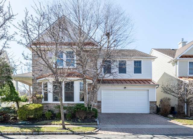 Property at 55 W Overlook, Port Washington, NY 11050, 4 beds, 3.5 baths