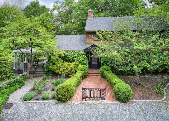 Property at 24 Cliff Rd, Tuxedo Park, NY 10987, 4 beds, 3.5 baths