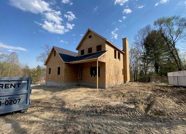 Property at 107 Leslie Rd, Newburgh, NY 12550, 4 beds, 2.5 baths