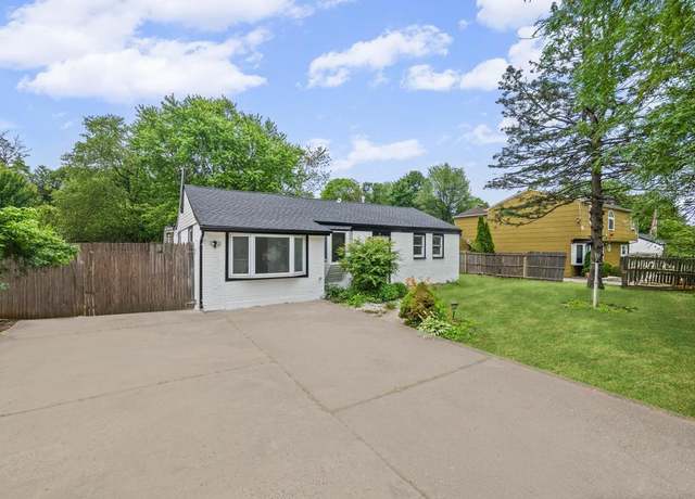 Property at 1715 N Thompson Dr, Bay Shore, NY 11706, 4 beds, 3 baths