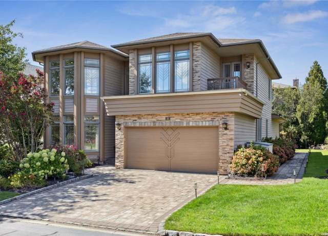Property at 20 Kettlepond Rd, Jericho, NY 11753, 4 beds, 2.5 baths