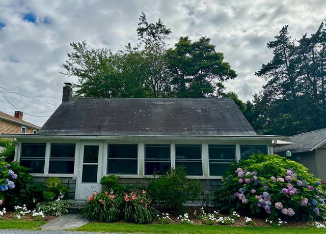 Property at 43 Phyllis Ln, Jamesport, NY 11947, 2 beds, 1 bath