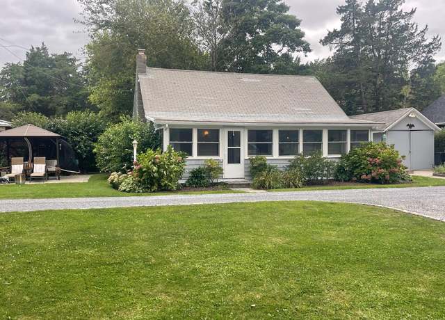 Property at 43 Phyllis Ln, Jamesport, NY 11947, 2 beds, 1 bath