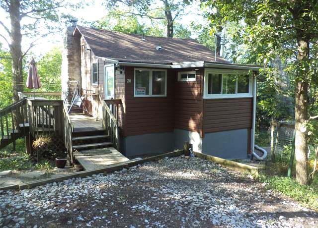 Property at 20 Oakwood Trl N, Monroe, NY 10950, 2 beds, 1 bath