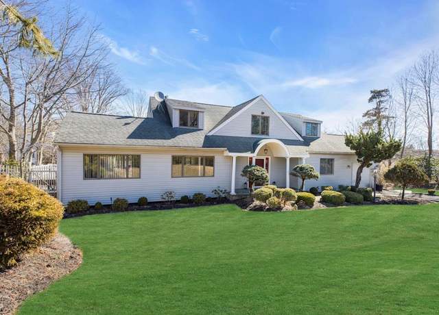 Property at 1380 Jackson Lndg, Mattituck, NY 11952, 3 beds, 2 baths