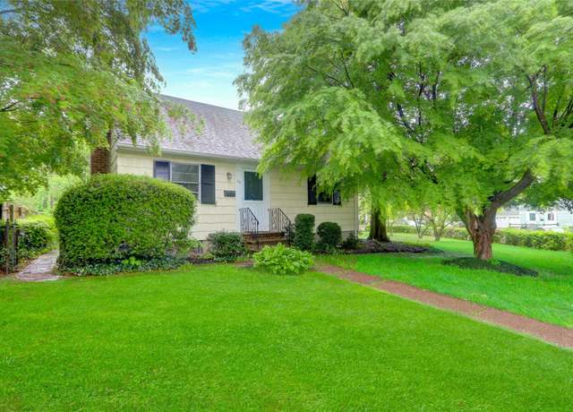 Property at 30 Inwood Rd, Glen Cove, NY 11542, 4 beds, 2 baths