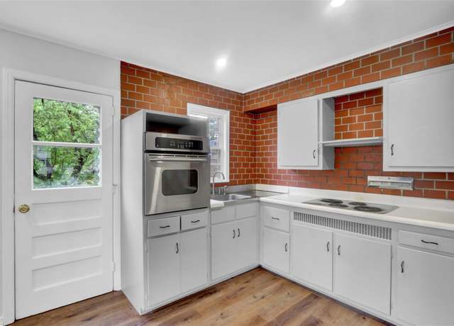 Property at 30 Inwood Rd, Glen Cove, NY 11542, 4 beds, 2 baths