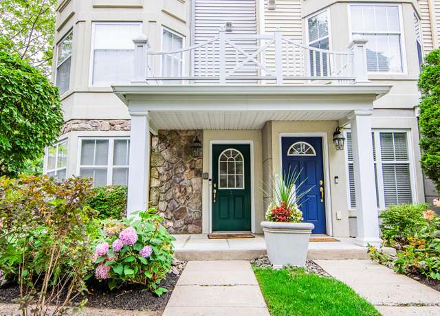 Property at 2 Leeward Dr, Haverstraw, NY 10927, 2 beds, 2.5 baths
