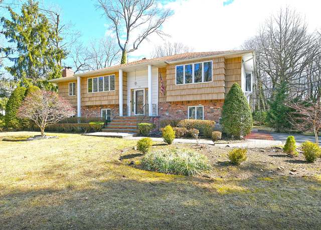 Property at 116 Darrow Ln, Greenlawn, NY 11740, 5 beds, 3 baths