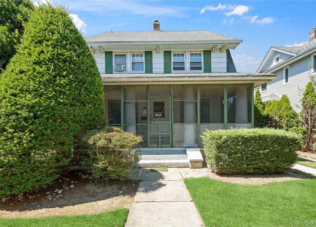 Property at 107 Melrose Aveue Ave, East Rockaway, NY 11518, 4 beds, 1.5 baths