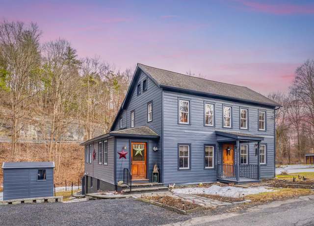 Property at 25 Birmingham Ln, Rosendale, NY 12401, 4 beds, 2 baths