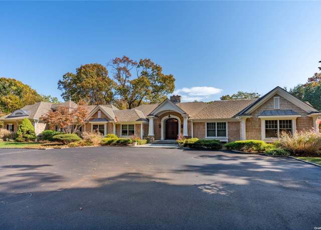 Property at 18 Emerson Rd, Brookville, NY 11545, 6 beds, 7.5 baths