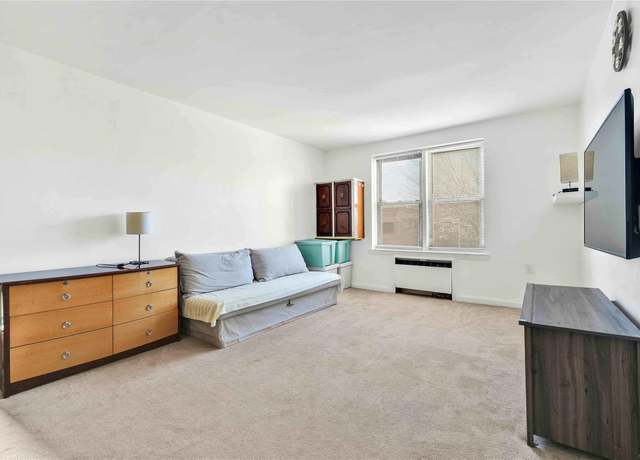 Property at 170-06 Crocheron Ave Unit 2C, Flushing, NY 11358, 1 bed, 1 bath