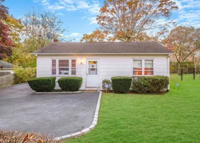 Property at 26 Beacon Dr, Sound Beach, NY 11789, 2 beds, 1 bath