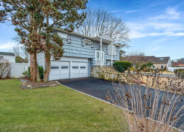 Property at 101 Spray St, East Massapequa, NY 11758, 4 beds, 1.5 baths