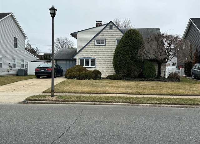 Property at 59 Pilgrim Ln, Westbury, NY 11590, 3 beds, 2 baths