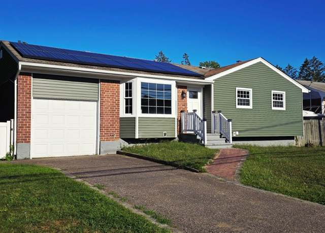 Property at 125 Burlington Ave, Deer Park, NY 11729, 3 beds, 2 baths