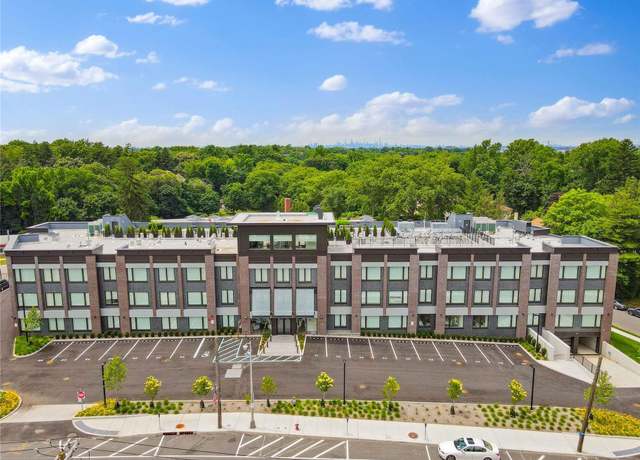 Property at 218 Middle Neck Rd #314, Great Neck, NY 11021, 1 bed, 1 bath