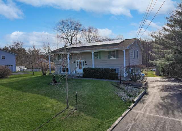 Property at 40 Hueg Pl, Pine Bush, NY 12566, 4 beds, 2.5 baths