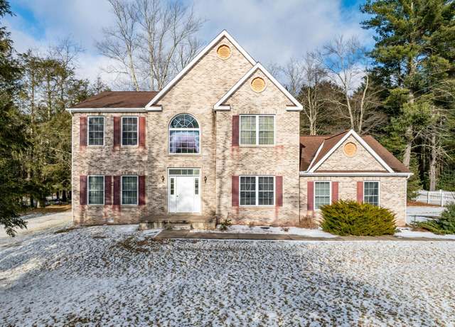 Property at 19 Forest Ln, Monticello, NY 12701, 4 beds, 2.5 baths