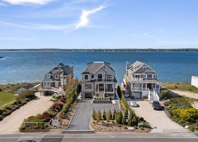 Property at 686 Dune Rd, Westhampton Dunes, NY 11978, 5 beds, 6.5 baths