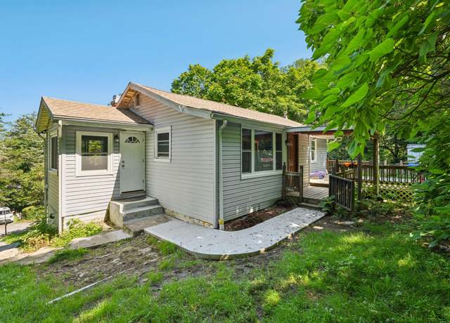 Property at 1 Whippoorwill Trl, Monroe, NY 10950, 2 beds, 1 bath
