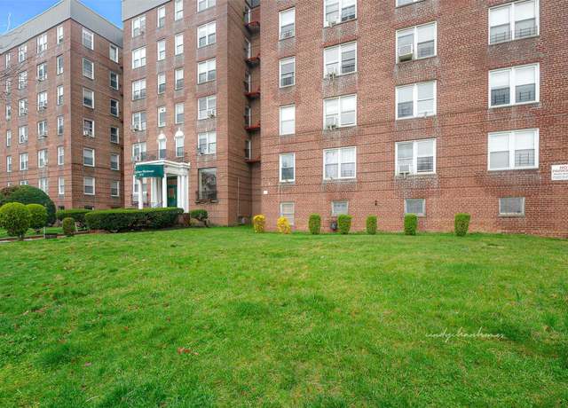 Property at 143-25 84th Dr Unit 4F, Briarwood, NY 11435, 1 bed, 1 bath