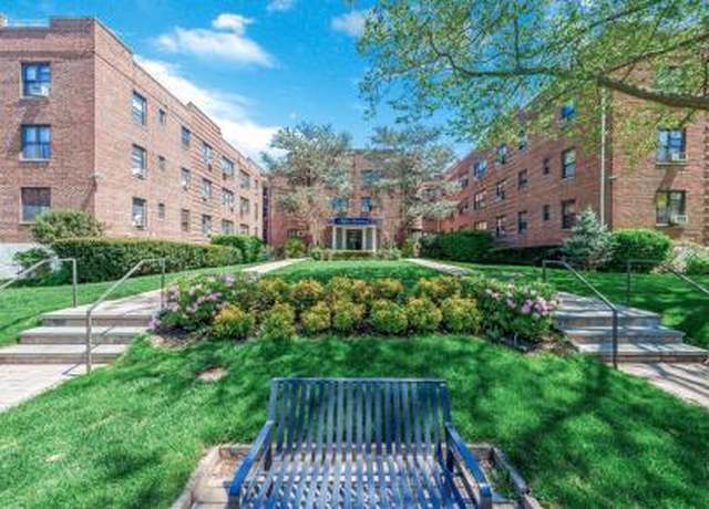 Property at 15 Canterbury Rd Unit C23, Great Neck, NY 11021, 1 bed, 1 bath