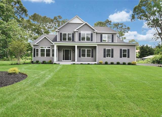 Property at 2 Lotto Ct, Lake Grove, NY 11755, 5 beds, 3 baths