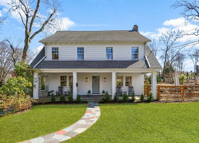 Property at 24 Pell Pl, New Rochelle, NY 10804, 4 beds, 3.5 baths