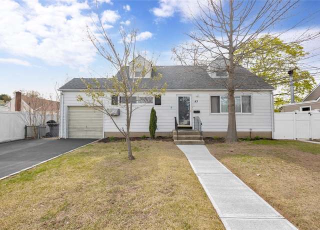 Property at 83 Florence Ct, East Meadow, NY 11554, 4 beds, 3 baths
