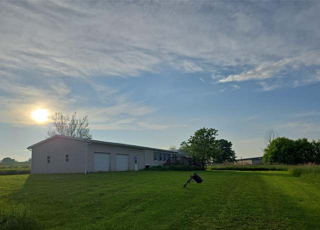 Property at 28 Schaefer Rd, Jeffersonville, NY 12748, 3 beds, 2.5 baths