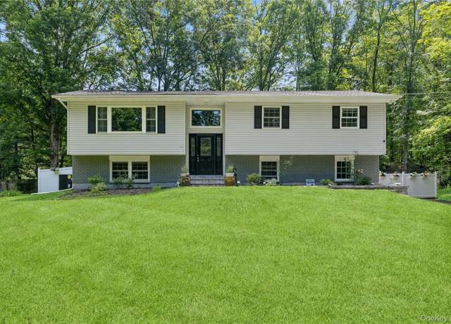 Property at 42 Alexander Rd, Monroe, NY 10950, 3 beds, 3 baths