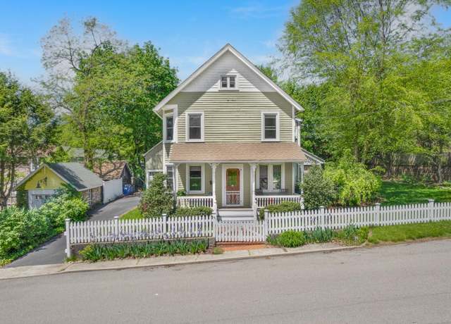 Property at 4 Oak St, Cold Spring, NY 10516, 3 beds, 3 baths