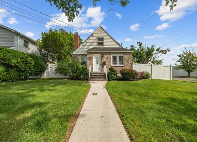 Property at 1779 Aladdin Ave, New Hyde Park, NY 11040, 4 beds, 2 baths