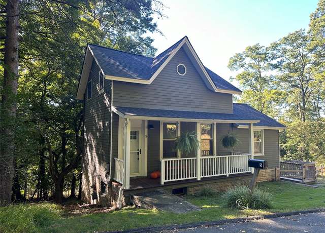 Property at 5 Collyer Ave, Valley Cottage, NY 10989, 3 beds, 2.5 baths