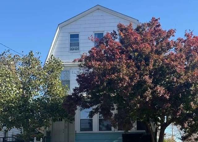 Property at 43-67 149 St, Flushing, NY 11355, 9 beds, 5 baths