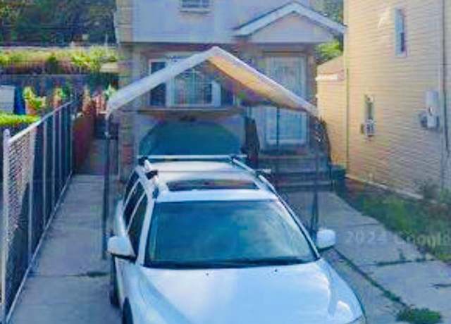 Property at 10835 157th St, Jamaica, NY 11433, 6 beds