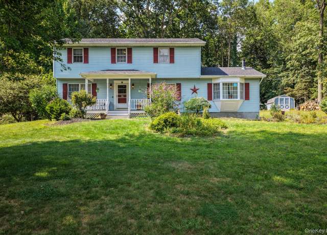 Property at 42 Hickory Dr, Campbell Hall, NY 10916, 4 beds, 2.5 baths