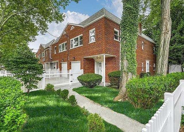 Property at 3602 Tibbett Ave, Bronx, NY 10463, 3 beds, 2.5 baths