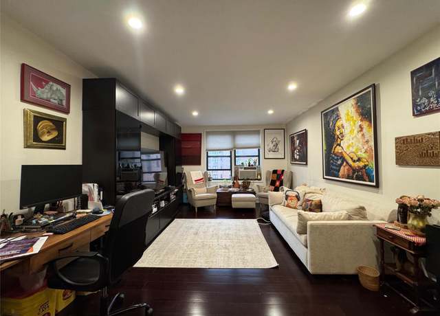 Property at 33-27 91st St Unit 5F, Jackson Heights, NY 11372, 3 beds, 1.5 baths
