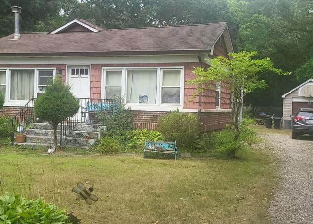 Property at 79 Oregon Ave, Medford, NY 11763, 3 beds, 1 bath