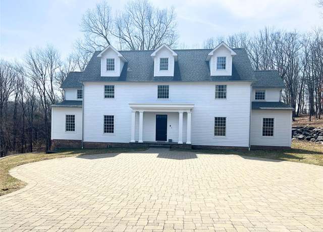 Property at 7 Masters Ct, Warwick, NY 10990, 4 beds, 3.5 baths