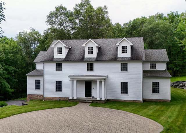 Property at 7 Masters Ct, Warwick, NY 10990, 4 beds, 3.5 baths