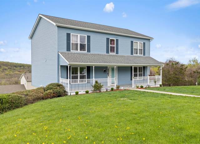Property at 21 Jeffrey Dr, Chester, NY 10918, 4 beds, 2.5 baths