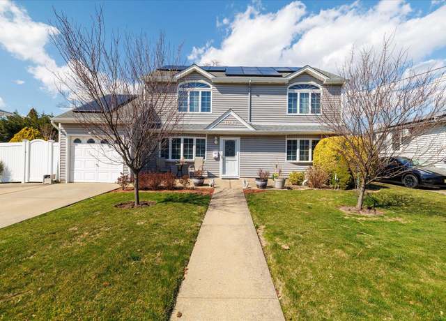Property at 1051 Hastings St, Baldwin, NY 11510, 3 beds, 2 baths